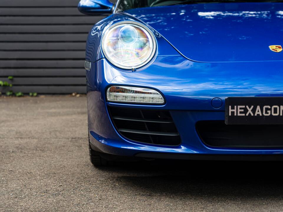 Image 16/50 of Porsche 911 Carrera S (2010)