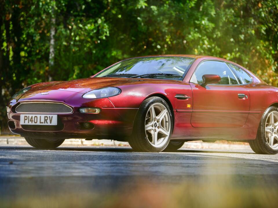 Obraz 9/50 pojazdu Aston Martin DB 7 (1997)