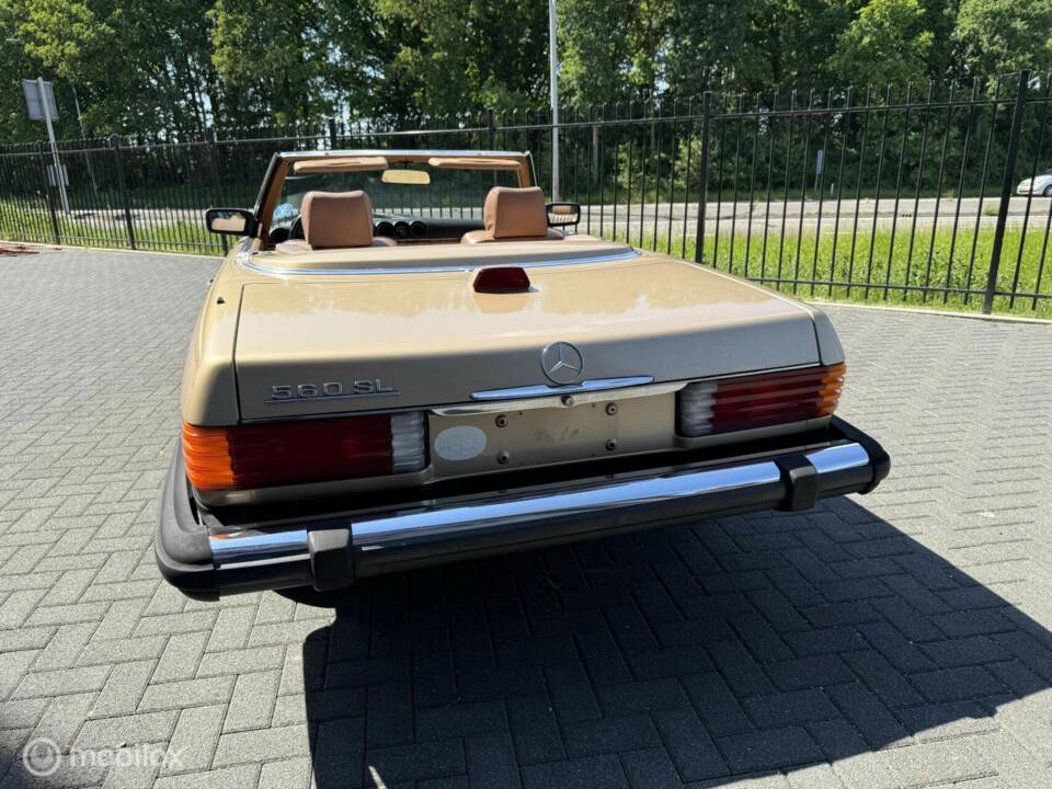 Immagine 10/41 di Mercedes-Benz 560 SL (1986)