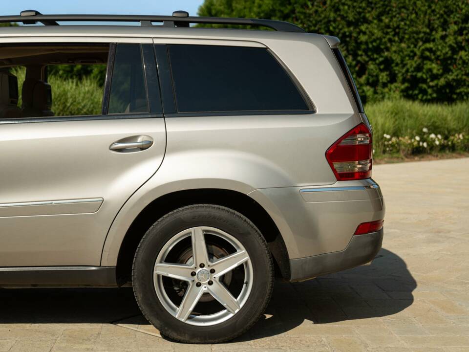 Bild 24/50 von Mercedes-Benz GL 420 CDI 4MATIC (2006)