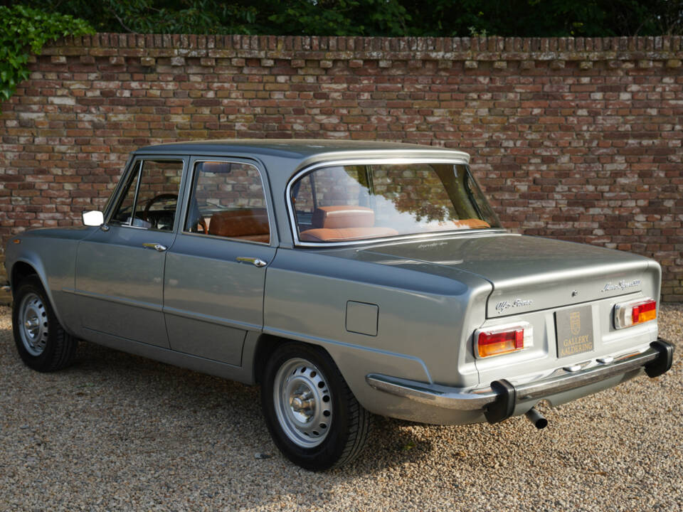 Imagen 2/50 de Alfa Romeo Giulia Nuova Super 1300 (1978)