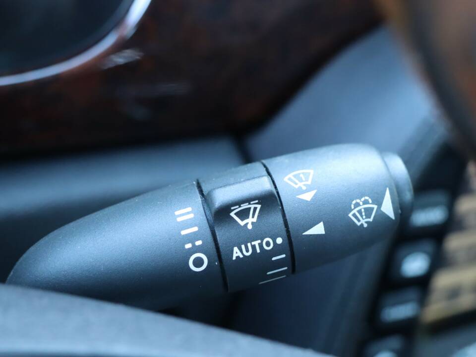 Image 48/50 of Jaguar XJ 8 4.2 (2004)