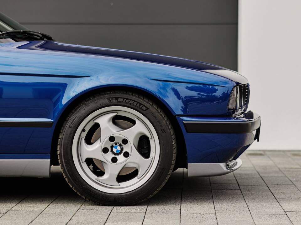 Immagine 11/74 di BMW M5 (1992)