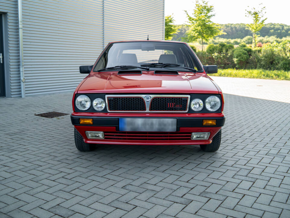 Bild 1/41 von Lancia Delta HF 4WD (1987)