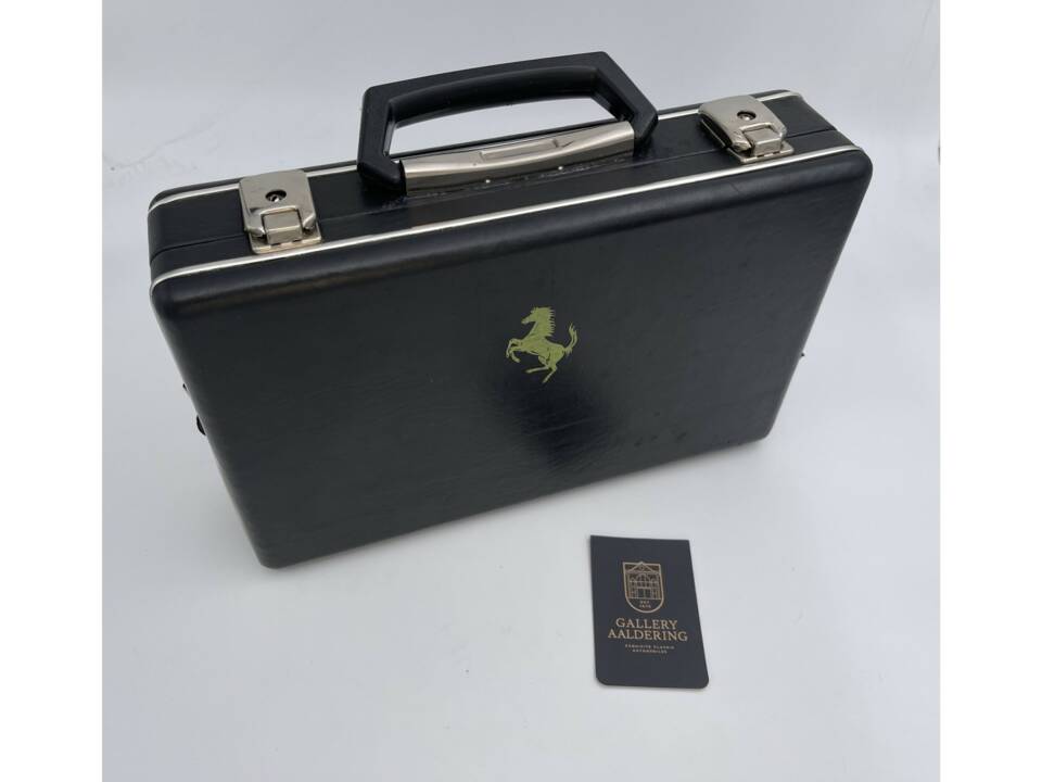 Image 17/50 of Ferrari 365 GTB/4 Daytona (1973)