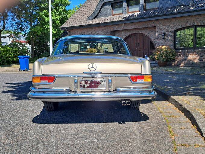 Bild 17/30 von Mercedes-Benz 280 SE 3,5 (1971)
