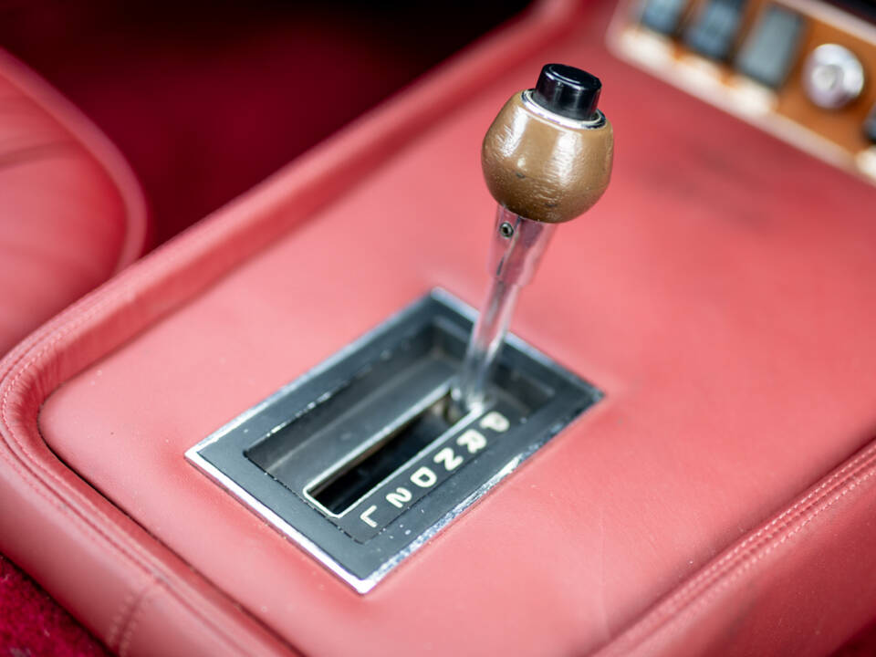 Bild 14/50 von Aston Martin DBS V8 (1971)