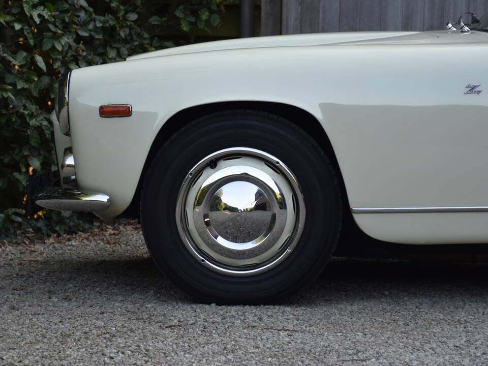 Image 24/43 of Lancia Flaminia Sport Zagato (1961)