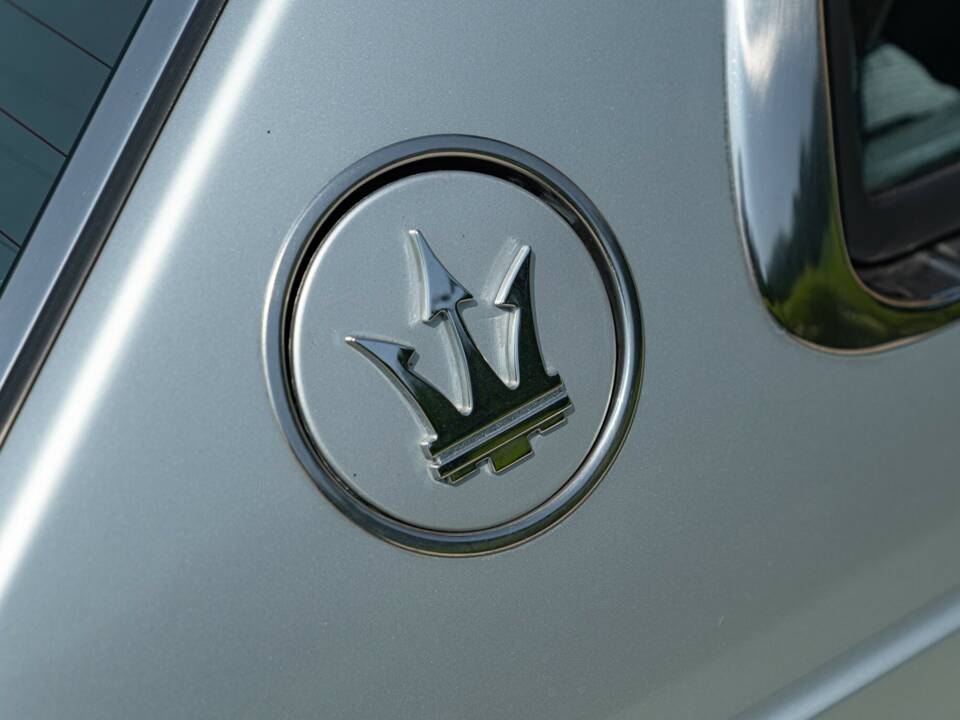 Bild 14/50 von Maserati Biturbo i (1988)