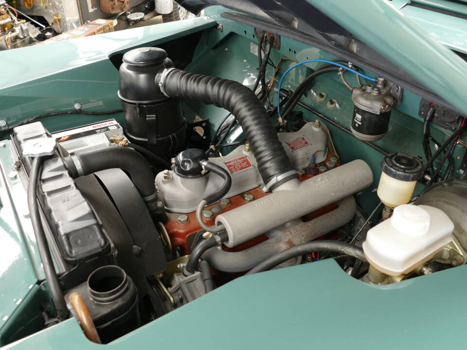 Image 15/19 de Land Rover 88 (1978)