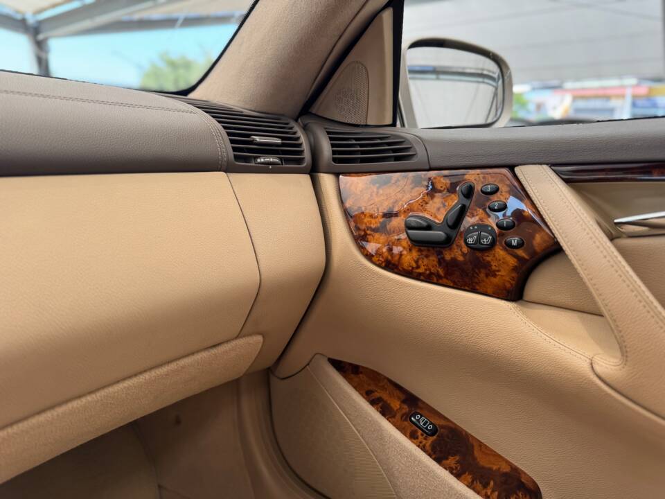 Bild 19/29 von Mercedes-Benz CL 500 (2002)