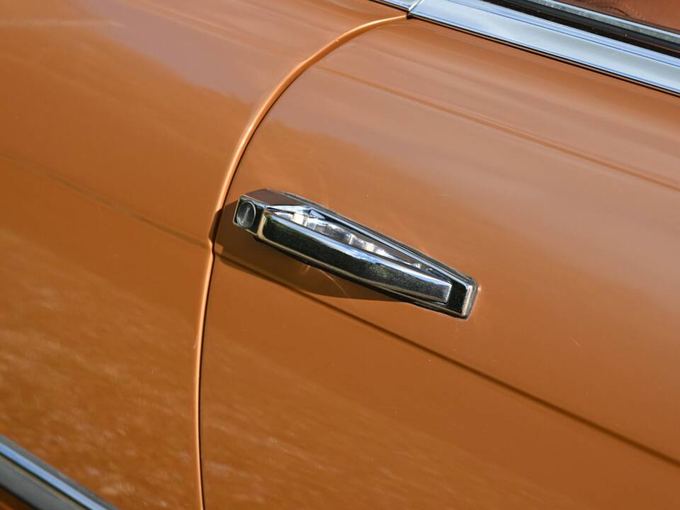 Bild 19/50 von Mercedes-Benz 350 SLC (1972)