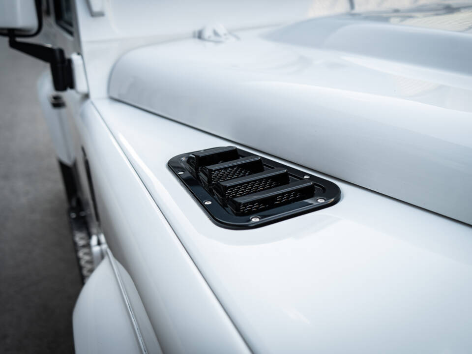 Image 16/66 of Land Rover Defender 90 TD4 (2007)