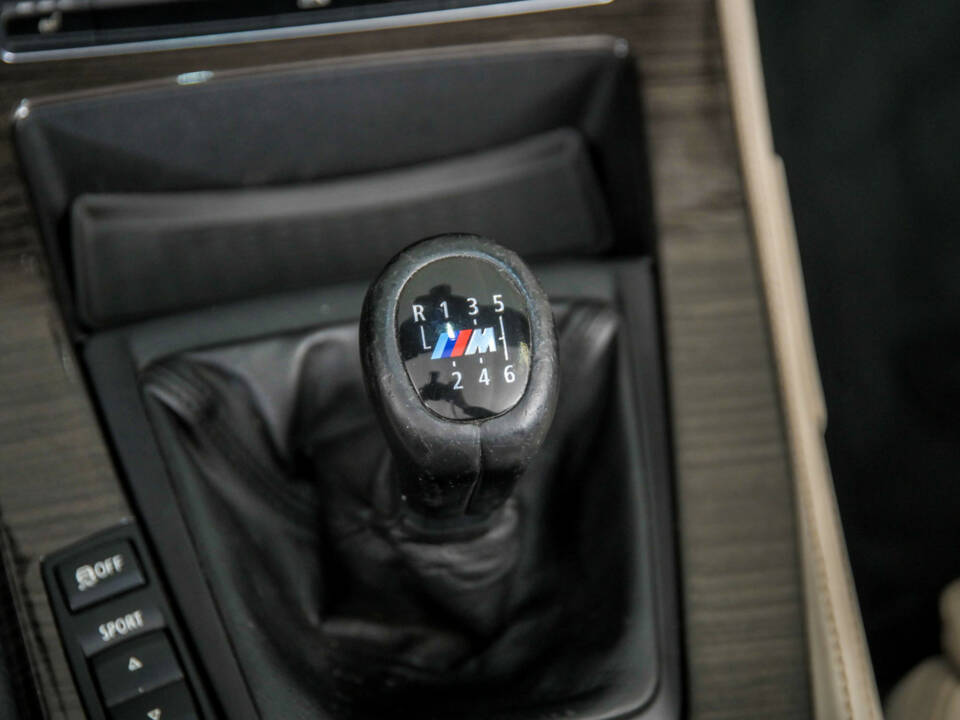 Image 38/50 of BMW Z4 sDrive23i (2010)