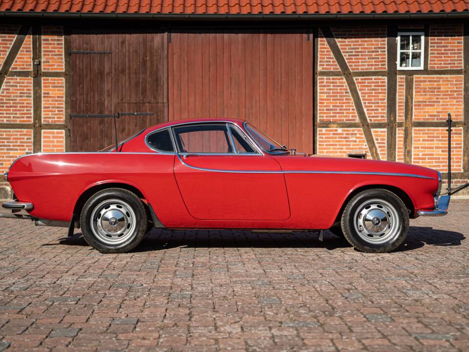 Image 12/59 de Volvo 1800 S (1964)