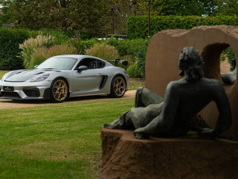 Image 28/100 of Porsche 718 Cayman GT4 RS Weissach (2024)