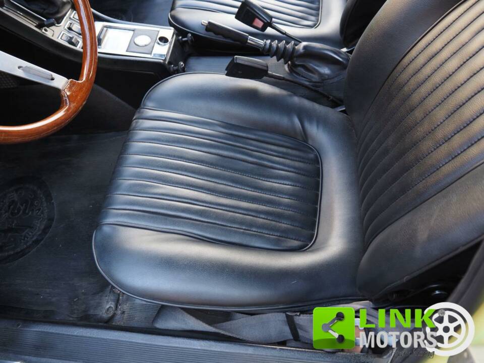 Image 6/10 of Alfa Romeo 2000 Spider Veloce (1975)