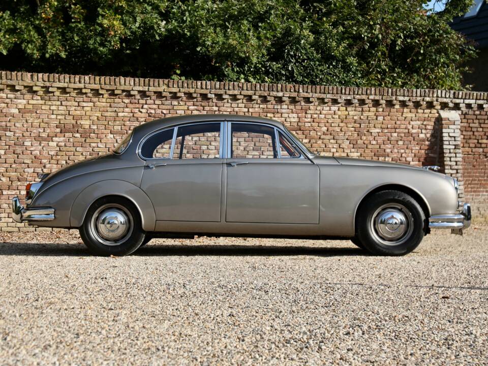 Bild 27/50 von Jaguar Mk II 3.4 (1966)