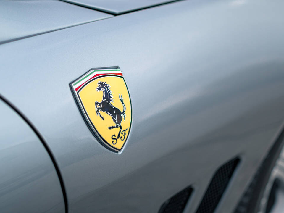 Image 17/48 de Ferrari 550 Barchetta (2001)