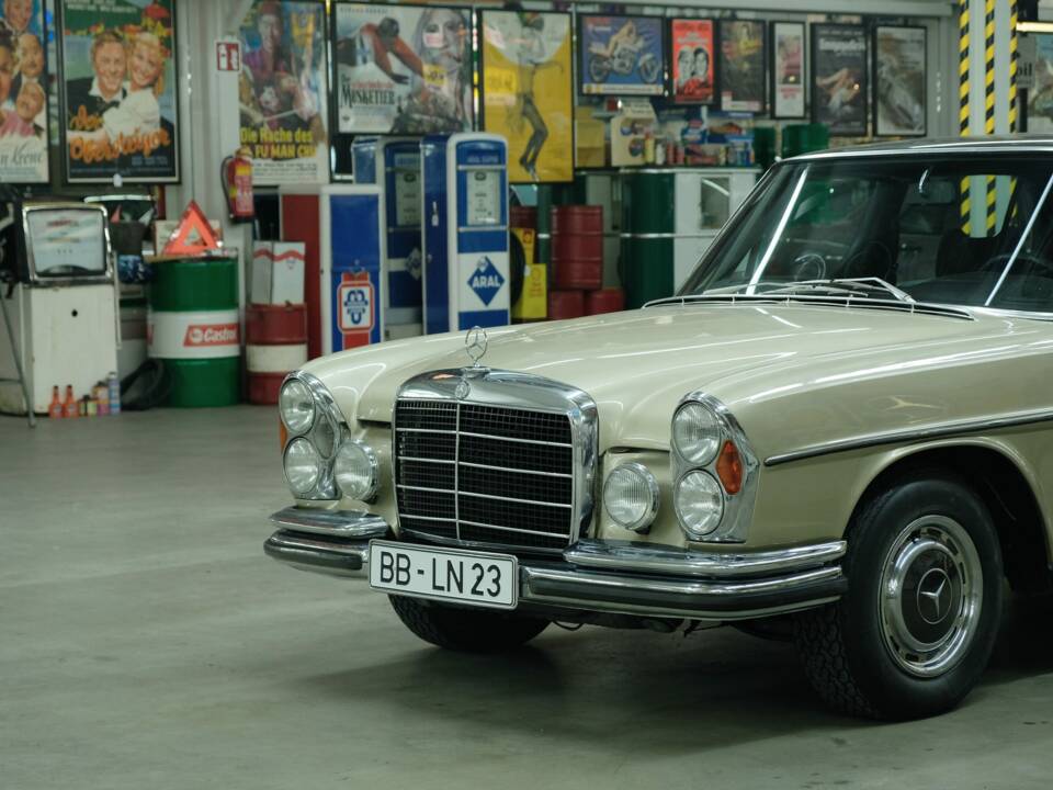 Bild 22/50 von Mercedes-Benz 300 SEL 6.3 (1968)