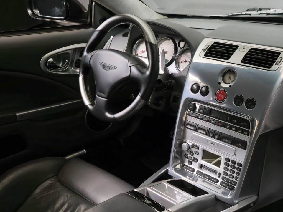 Bild 24/29 von Aston Martin V12 Vanquish (2001)