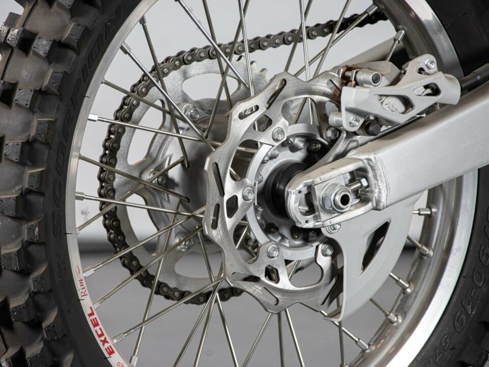 Image 35/50 de Yamaha DUMMY (2008)