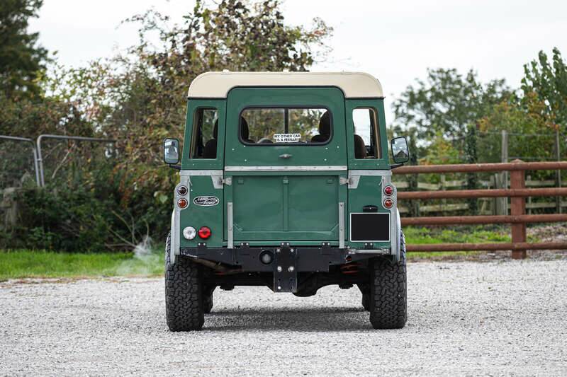 Image 7/41 of Land Rover 90 (1988)