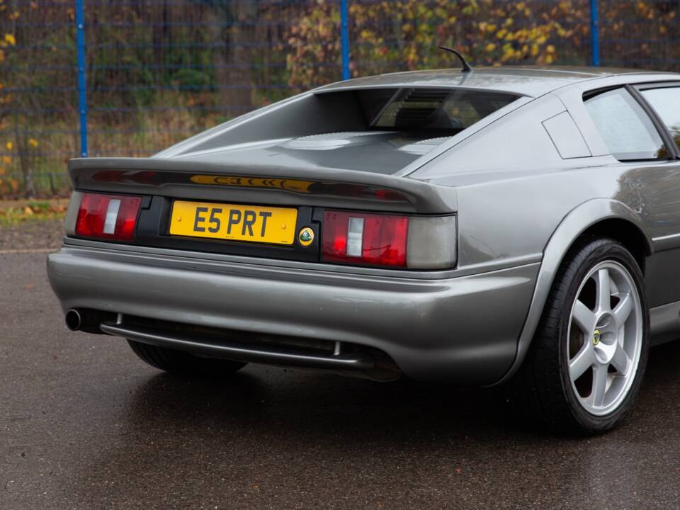Image 27/50 of Lotus Esprit GT3 (1998)