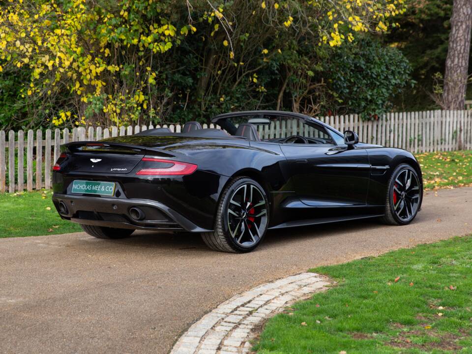 Immagine 72/72 di Aston Martin Vanquish Volante (2016)