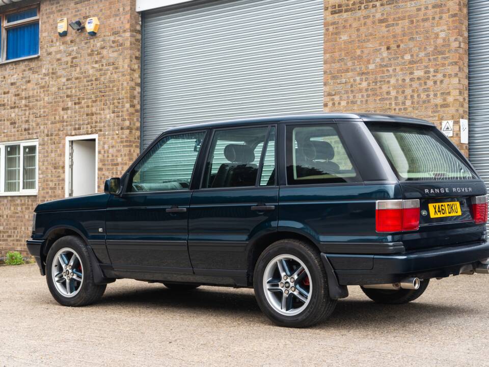 Image 18/21 de Land Rover Range Rover 4.6 HSE (2001)