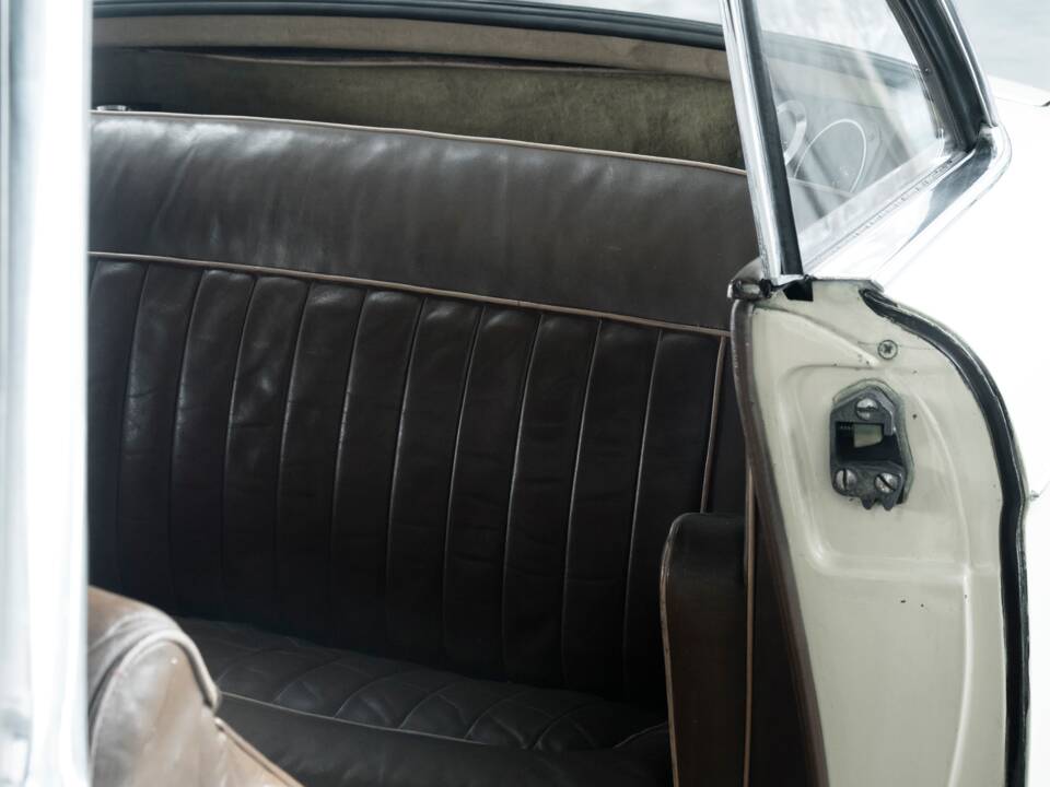 Bild 34/50 von BMW 503 (1959)