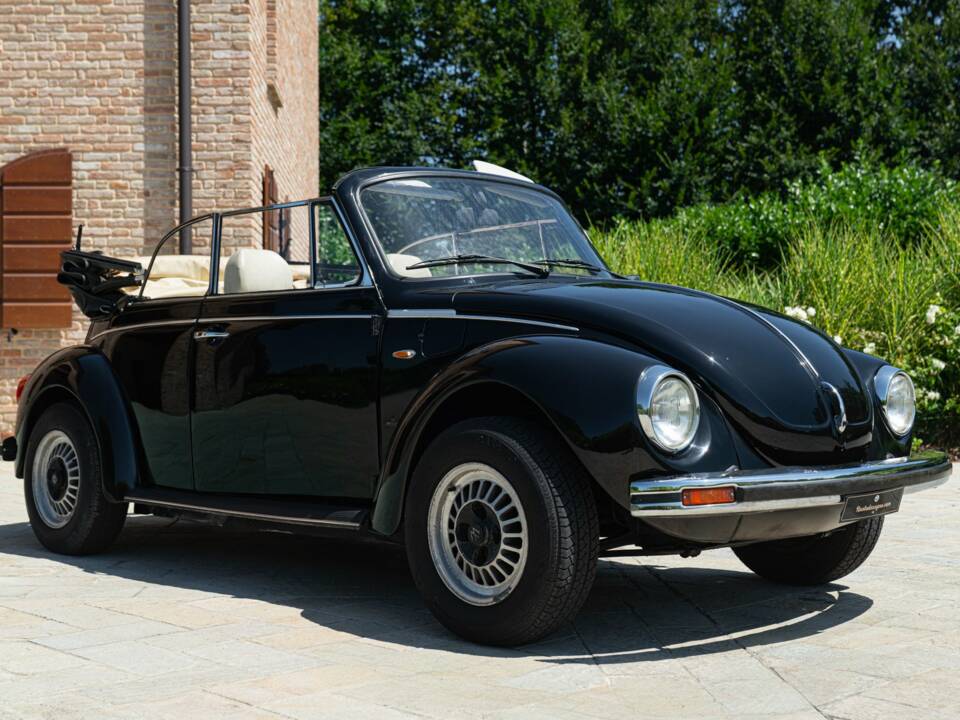 Image 2/50 of Volkswagen Beetle 1303 (1975)