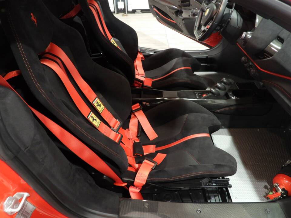 Image 9/15 de Ferrari 488 Pista (2019)