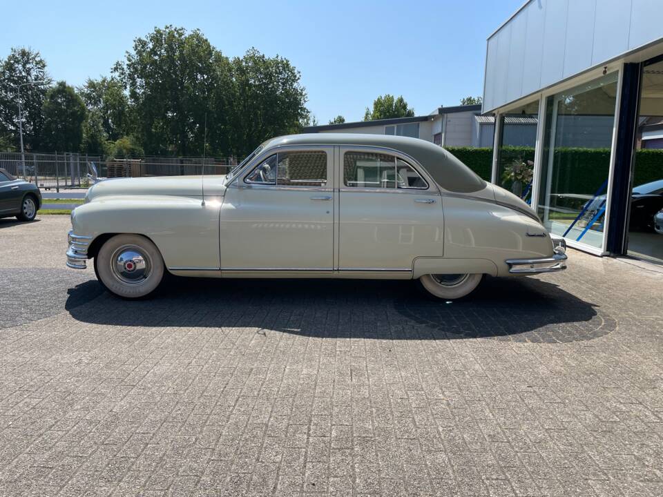 Image 8/46 of Packard Deluxe Eight Club Sedan (1949)