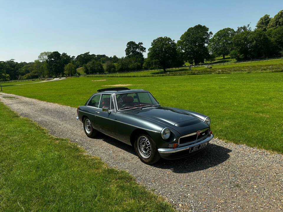 Image 1/38 of MG MGB GT V8 (1974)
