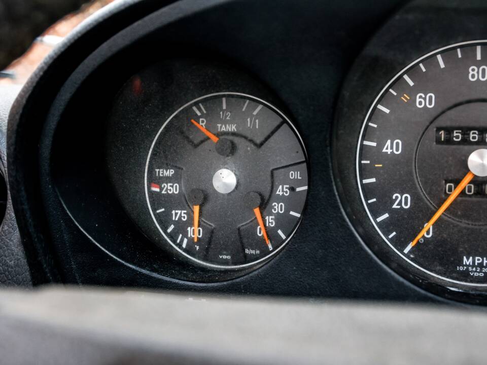 Image 26/40 of Mercedes-Benz 450 SL (1977)