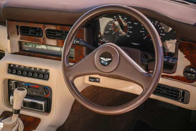 Bild 20/33 von Aston Martin Virage (1990)