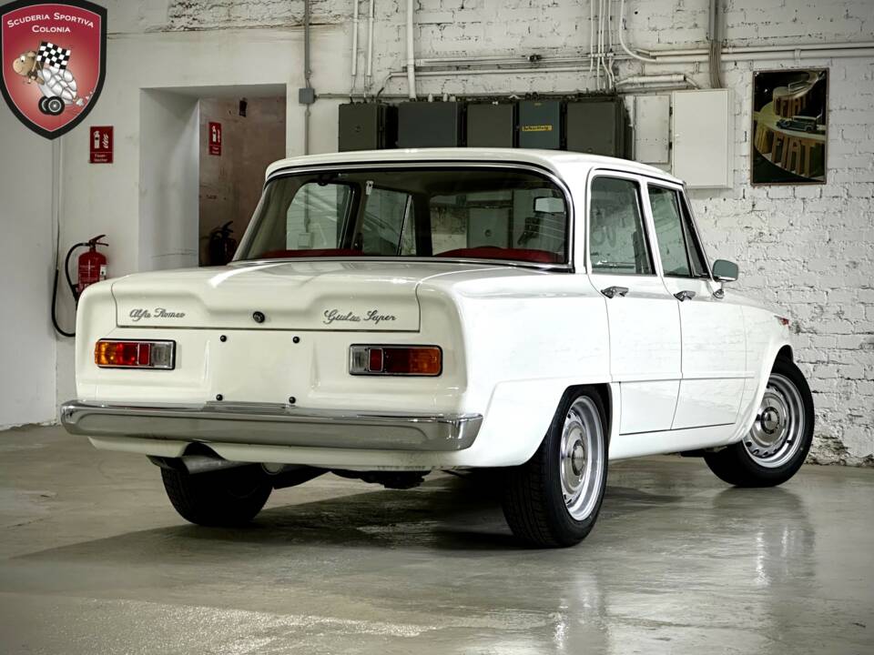 Immagine 5/69 di Alfa Romeo Giulia Nuova Super 1600 (1975)