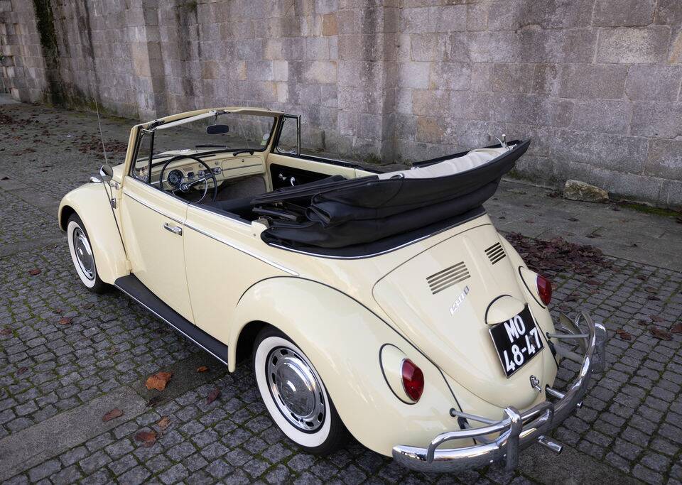 Image 6/8 de Volkswagen Coccinelle 1300 (1966)