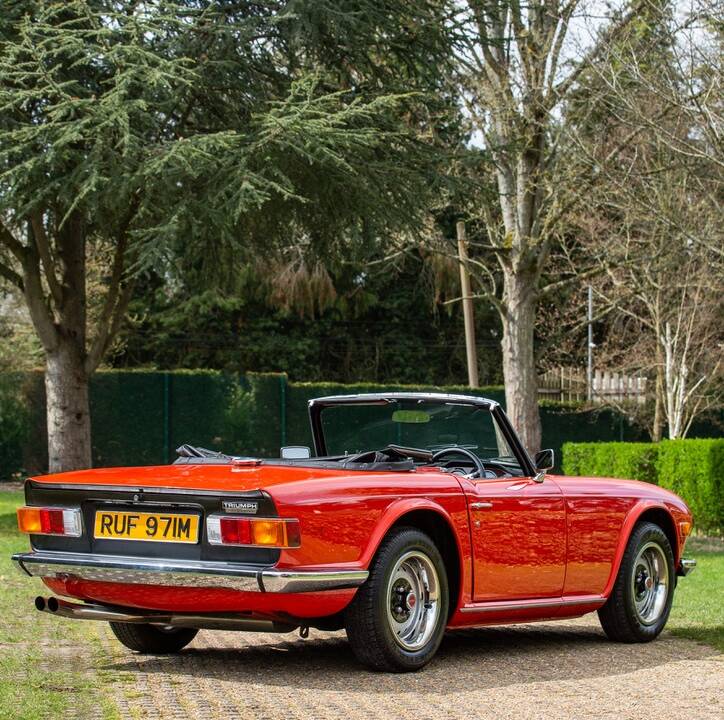 Afbeelding 37/50 van Triumph TR 6 (1974)