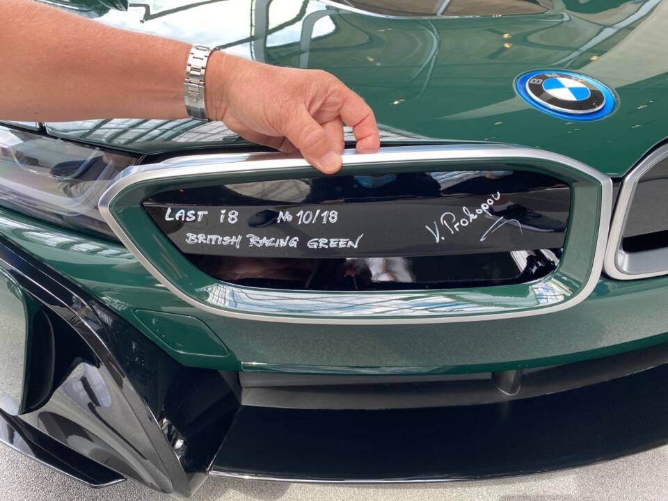 Image 18/18 of BMW i8 Roadster "The Last 18" (2020)