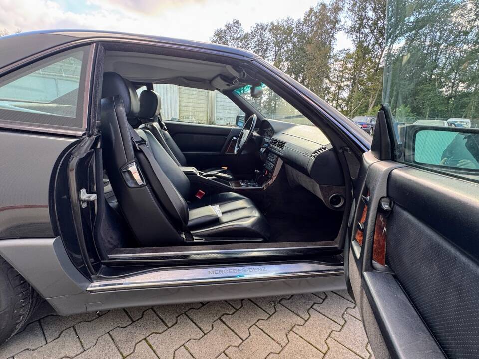 Imagen 8/36 de Mercedes-Benz 300 SL-24 (1992)