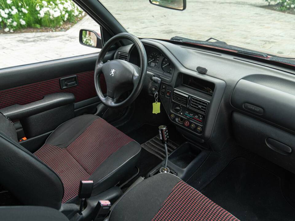 Imagen 29/50 de Peugeot 106 1.1 (2003)