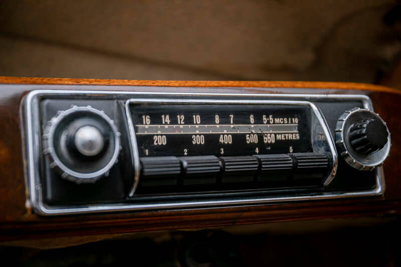Image 28/50 of Aston Martin DB 2&#x2F;4 Mk I DHC (1954)