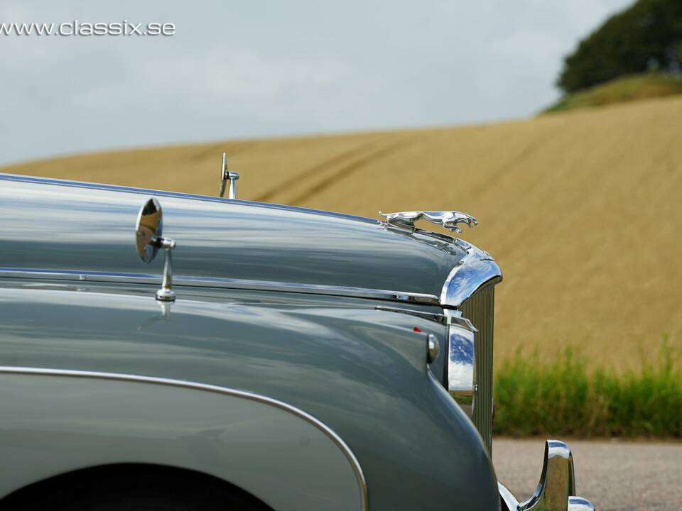 Image 2/25 of Jaguar Mk VIII (1958)