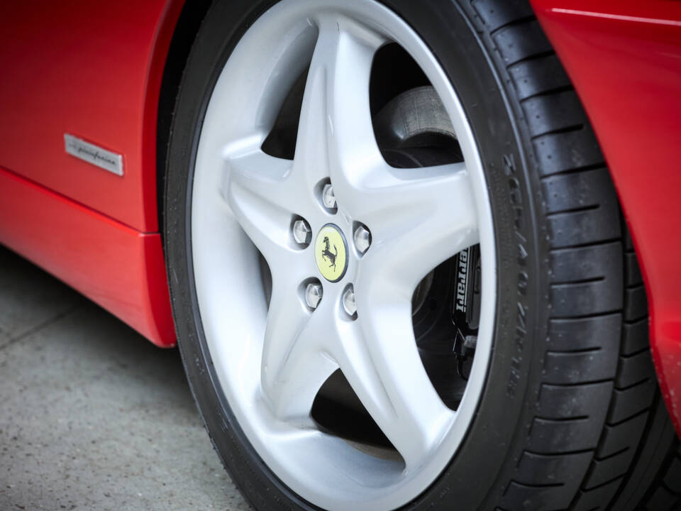 Image 43/99 of Ferrari F 355 Berlinetta (1997)