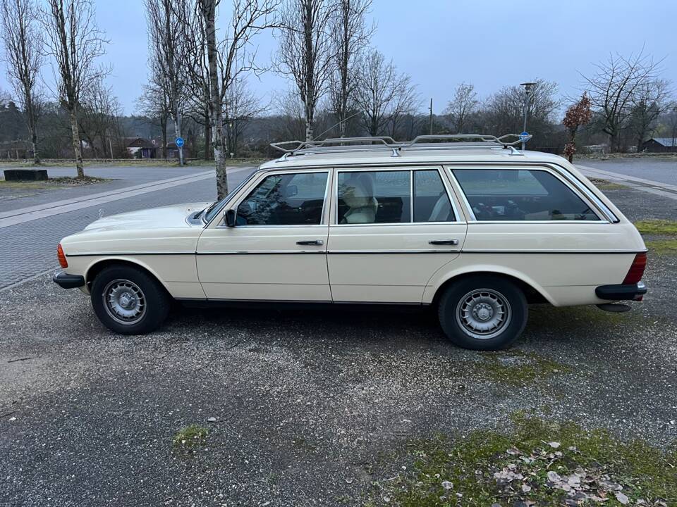 Image 36/36 of Mercedes-Benz 300 TD Turbodiesel (1982)