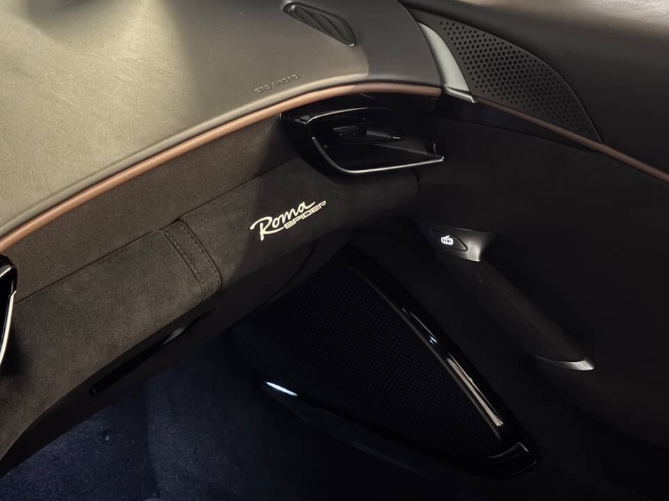Bild 90/97 von Ferrari Roma Spider (2011)