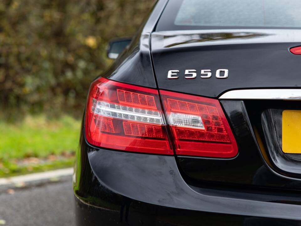 Bild 22/44 von Mercedes-Benz E 500 (2010)