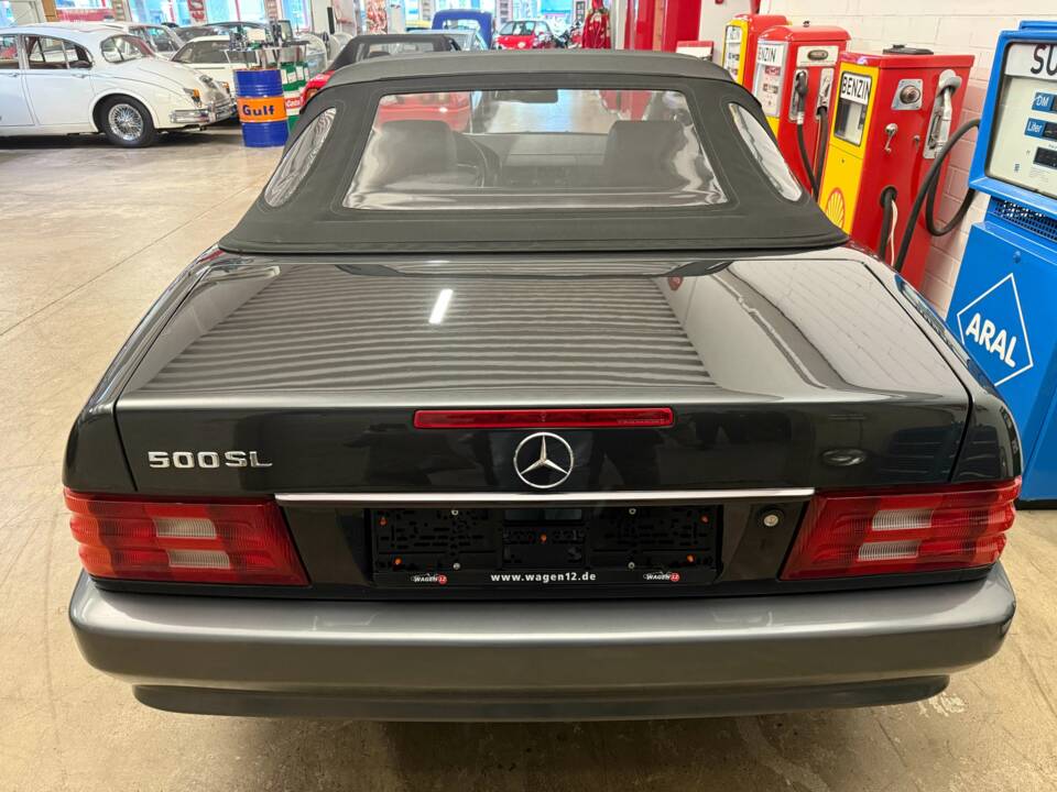 Image 14/16 of Mercedes-Benz 500 SL (1992)
